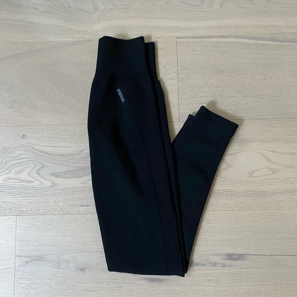 Black gym shark pants - Picture 2 of 4